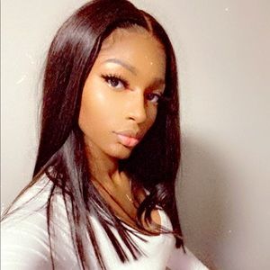 Meet your Posher, Vanessa